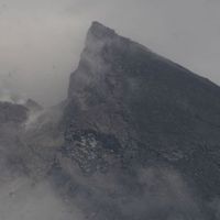 Gunung Merapi Alami 94 Kali Gempa Guguran