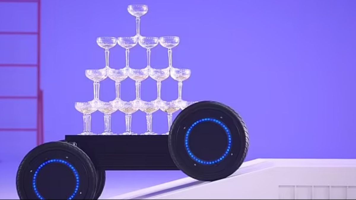هيونداي تطور MobED، روبوت قادر على حمل الأطفال وكؤوس الشرب بأمان