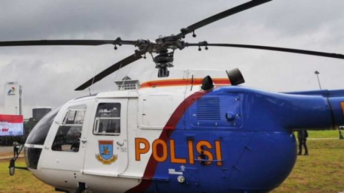 Le Chef De La Police Nationale En Colère, Un Hélicoptère Volant De La Police Rejetant Une Manifestation à Kendari Recevra De Lourdes Sanctions