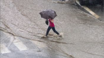 BMKG警告今天雅加达，东爪哇至西加里曼丹可能出现大雨