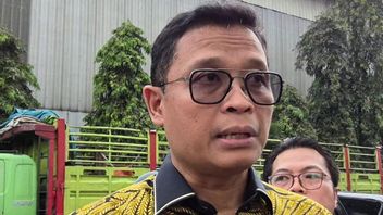 다만 철강 회사가 아니라, 세무장관은 세금을 납부하지 않은 것으로 의심되는 회사가 있다고 말했다.