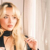 歌曲嫌疑人Sabrina Carpenter在流媒体平台上获得特殊待遇的粉丝