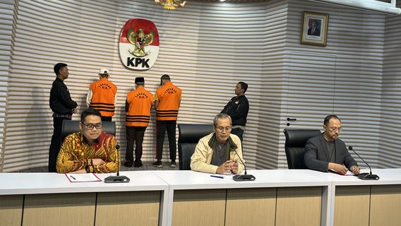 KPK Sebut Gubernur Bengkulu Pakai Jaket Polantas untuk Kamuflase Hindari Massa