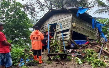 14 Rumah di Agam Sumbar  Rusak Terkena Material Tanah Longsor