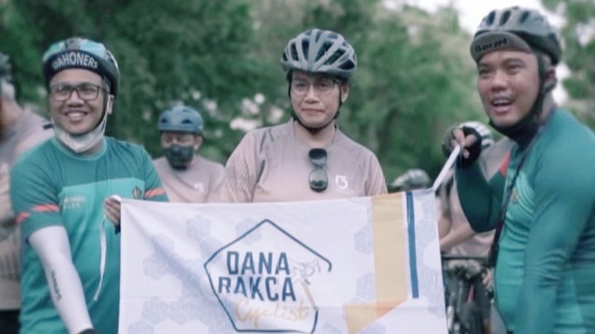 Kampanyekan Zero Emission, Sri Mulyani Gowes Santai di Lapangan Banteng