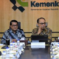 Menkop, LKPP, dan Menteri Ekraf Teken MoU untuk Sukseskan Koperasi Merah Putih