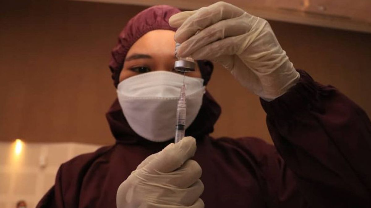 Stok Vaksin Booster di Surabaya Habis, Wali Kota Eri Cahyadi Minta Segera Dikirim