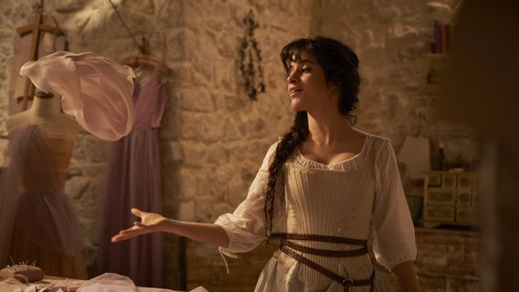 L’apparition De Camila Cabello Dans Le Film « Cendrillon » Révélée Par Le Premier Teaser