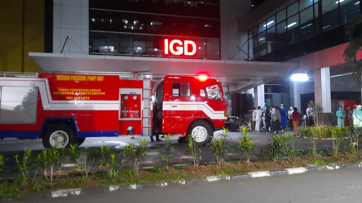 بطارية احتياطية محترقة ، غرفة Igd RSUD Pasar Rebo تلتهمها تقريبا Red HotShot