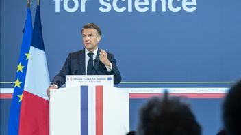 China Angry Macron Links Ukraine's Defense To Taiwan's Threat