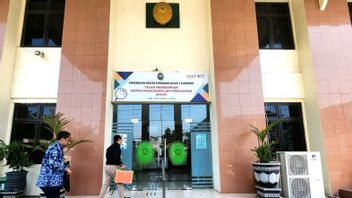 학생들을 성추행한 세마랑의 이슬람 기숙학교 관리인에게 징역 15년이 선고됐다.