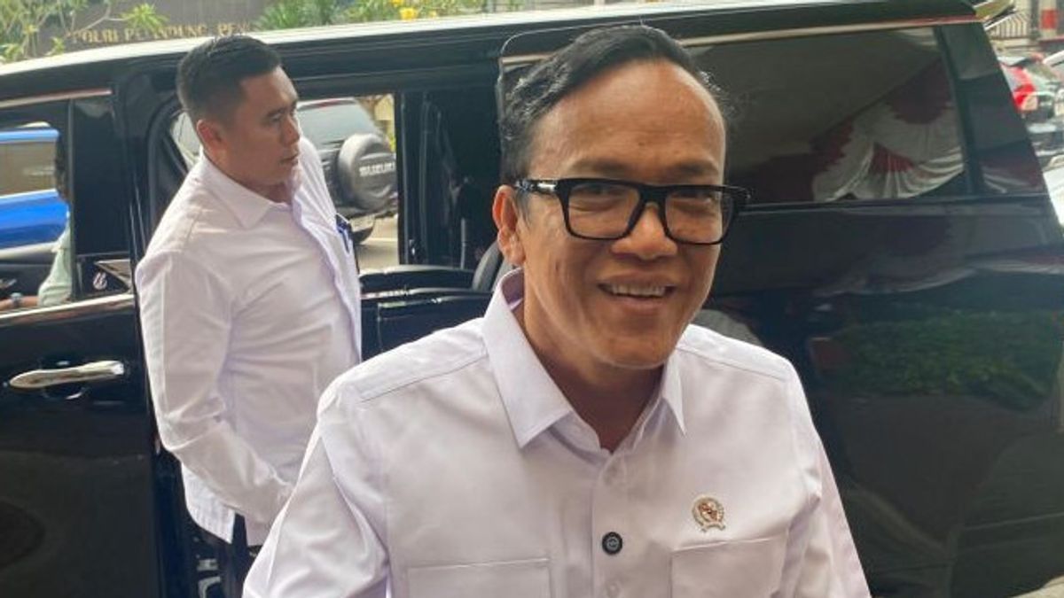 Heboh Kena OTT KPK,这是Wamenaker Immanuel Ebenezer的个人资料