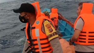 Kapal Berpenumpang 15 Orang Tenggelam di Perairan Pulau Kabat Maluku