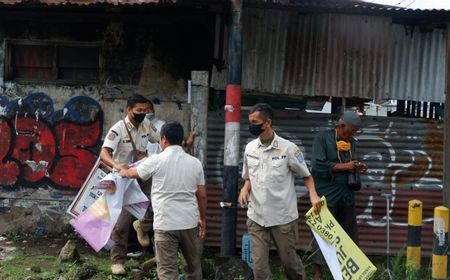 Satpol PP Sleman DIY Copot Sejumlah Spanduk Provokatif di Jalan Kutu Asem