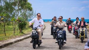 Wamenpar Tinjau Kesiapan Destinasi Wisata Anyer Sambut Nataru 2025