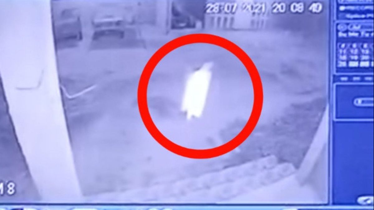 Viral Penampakan Sosok Mirip Kuntilanak Terekam CCTV di Batu Bara Sumut