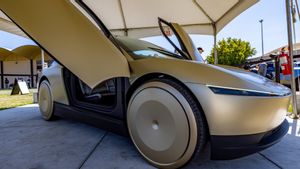Tesla Cybercab Muncul di Giga Texas, Isyaratkan Produksi Semakin Dekat?