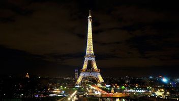 Wisatawan Diserang di Menara Eiffel, 1 Tewas, 2 Terluka