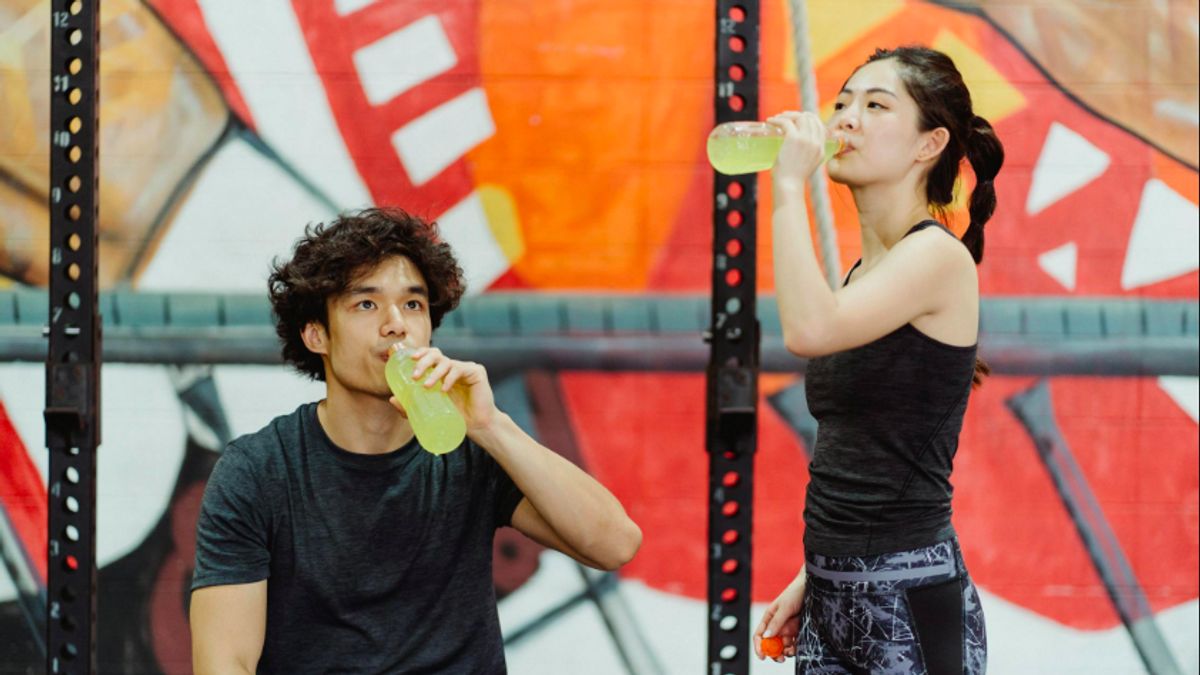 Sering Konsumsi Minuman Energi? Waspadai Gangguan Irama Jantung