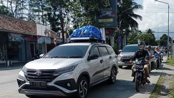 Didominasi Mobil Pelat Jakarta-Bogor, Arus Mudik di Ajibarang Banyumas Ramai Lancar