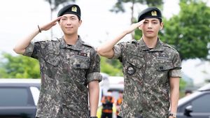 Pulang Bareng, RM dan V BTS Resmi Selesaikan Wajib Militer