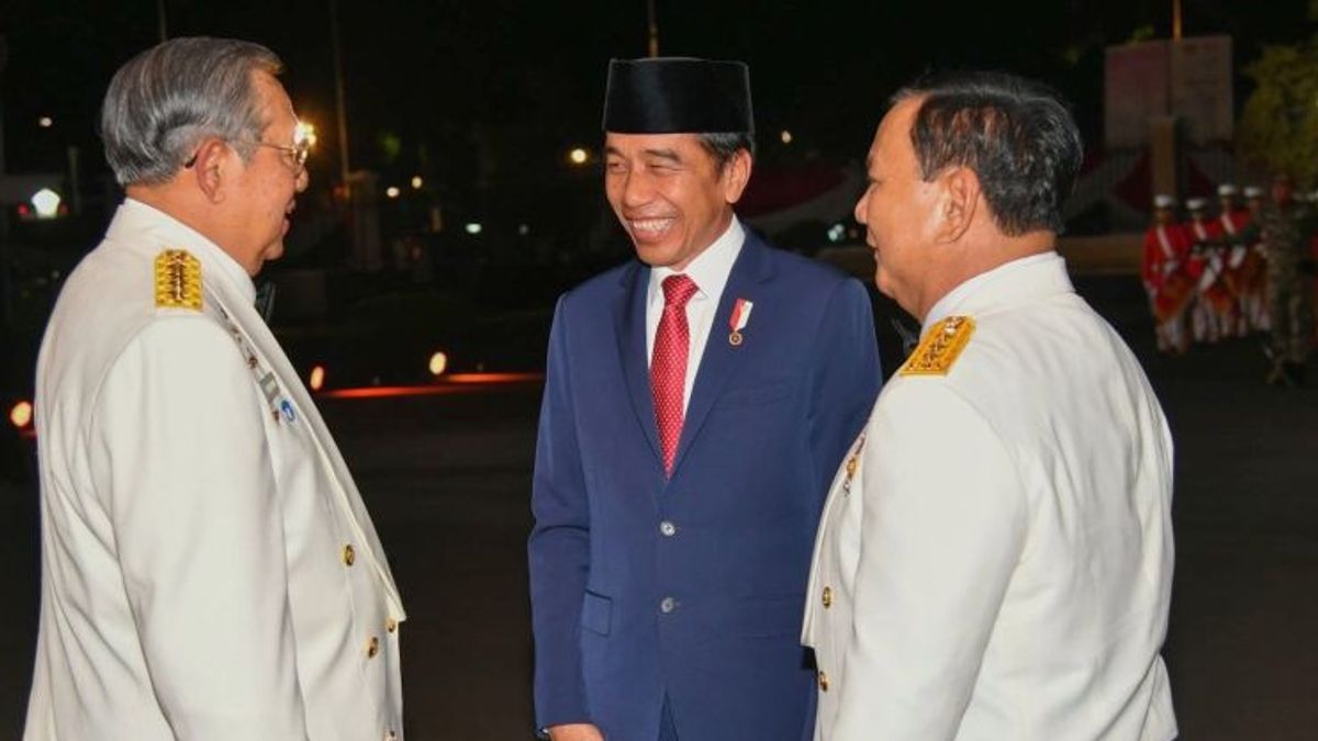 ジェリンドラ事務総長は、ジョコウィがプラボウォ-SBYでアクバンを見せるときに「ハードコード」を与えたと考えています