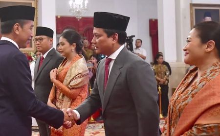 Tepis Bagi-bagi Jabatan, Jokowi Tegaskan Pelantikan Tiga Wamen untuk Lancarkan Transisi Pemerintahan