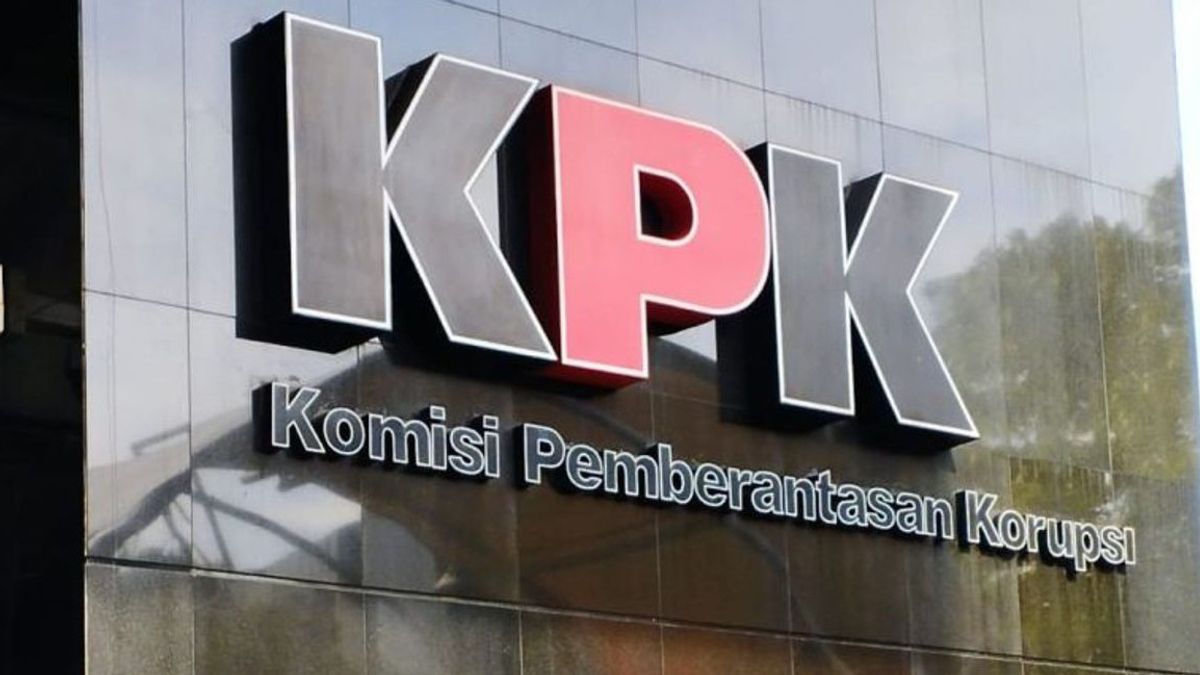 Entering A House In Batam, The Corruption Eradication Commission (KPK) Killed Hundreds Of Millions Of Rupiah In Cash Related To The Lukas Enembe Case.