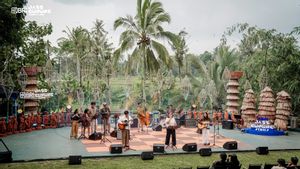 Dua Empat Tampilkan Setlist Album Baru di BRI Jazz Gunung Series 3 Ijen