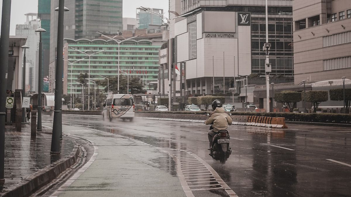 Bukan Badai, 28 Desember Jakarta Cuma Diguyur Hujan Lebat