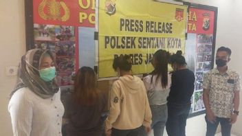 Four Teenage Girls Victims Of Trafficking In Paniai Papua Handed Over To Sukabumi Police