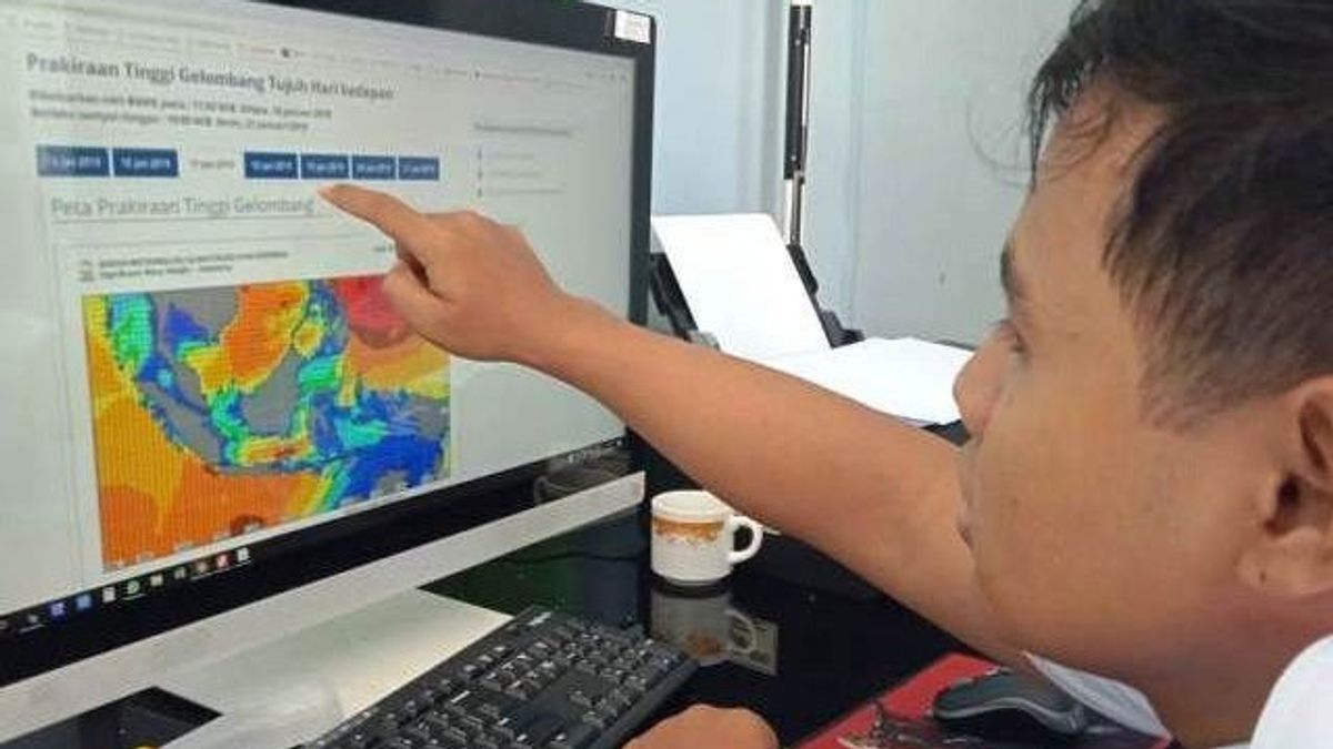 Warga Simeulue Aceh di Pantai dan Pegunungan Mohon Waspada Dampak Cuaca Ekstrem