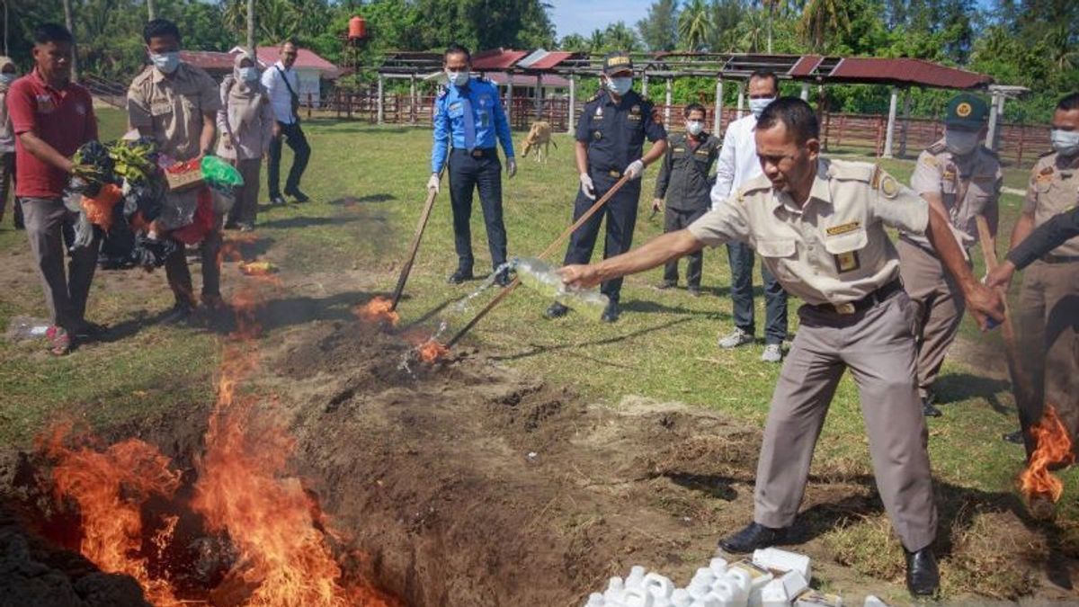 Balai Karantina Buah-buahan dan Daging Ilegal Asal Malaysia-Singapura