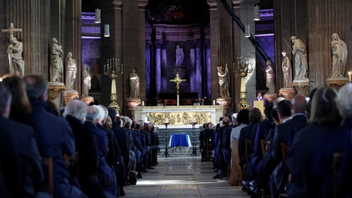 Pendeta Yunani di Gereja Prancis Ditembak Pria Tak Dikenal