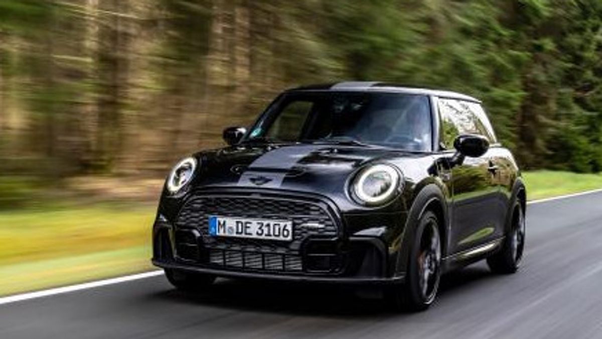Mini JCW 1to6 Edition Available 999 Units, Model Last Appearance With Three Pedals?