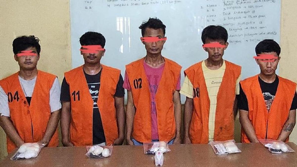 Courier 1.2 Kilograms Of Methamphetamine At Kualanamu Airport Arrested