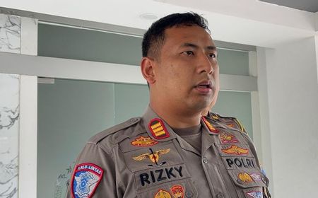 Polisi Pengawal Wisatawan Terobos Kemacetan Puncak Bogor Dibebastugaskan dar Patwal