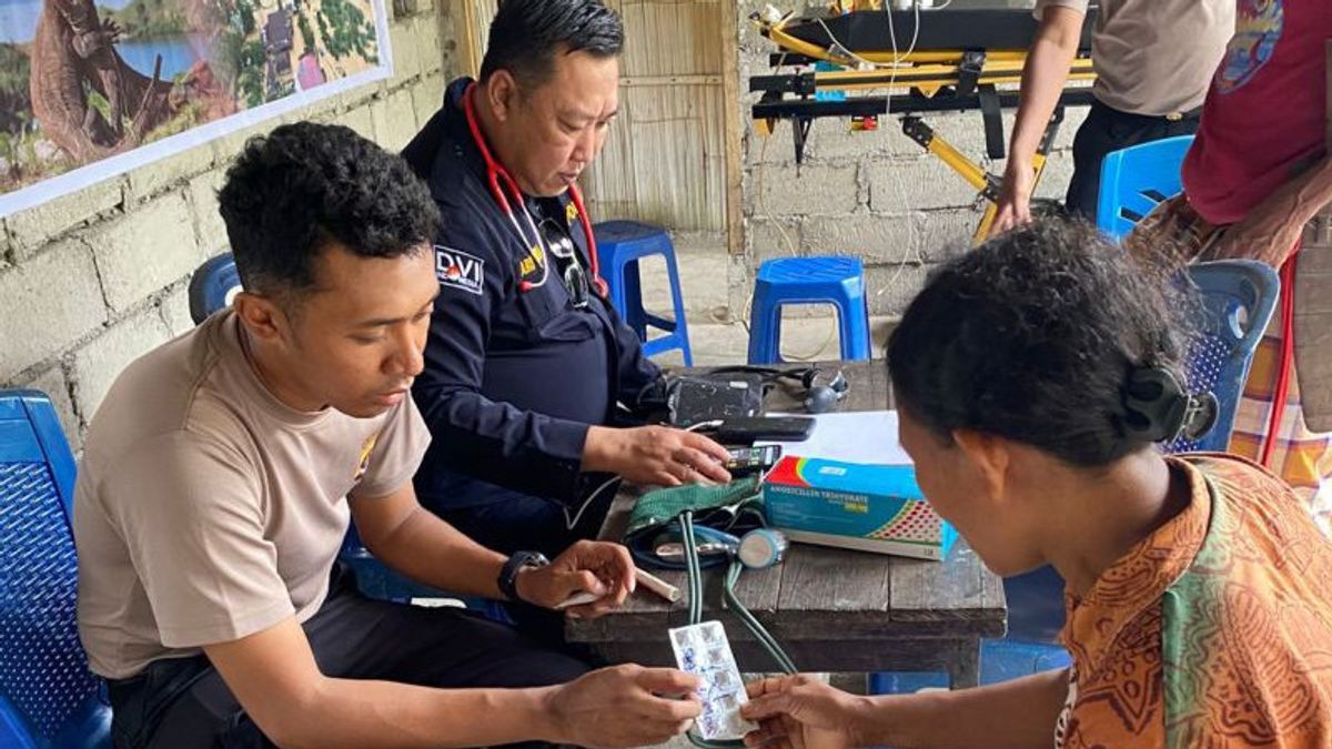 Polda NTT Buka Posko Layanan Kesehatan Gratis untuk Korban Banjir Bandang di Nagekeo