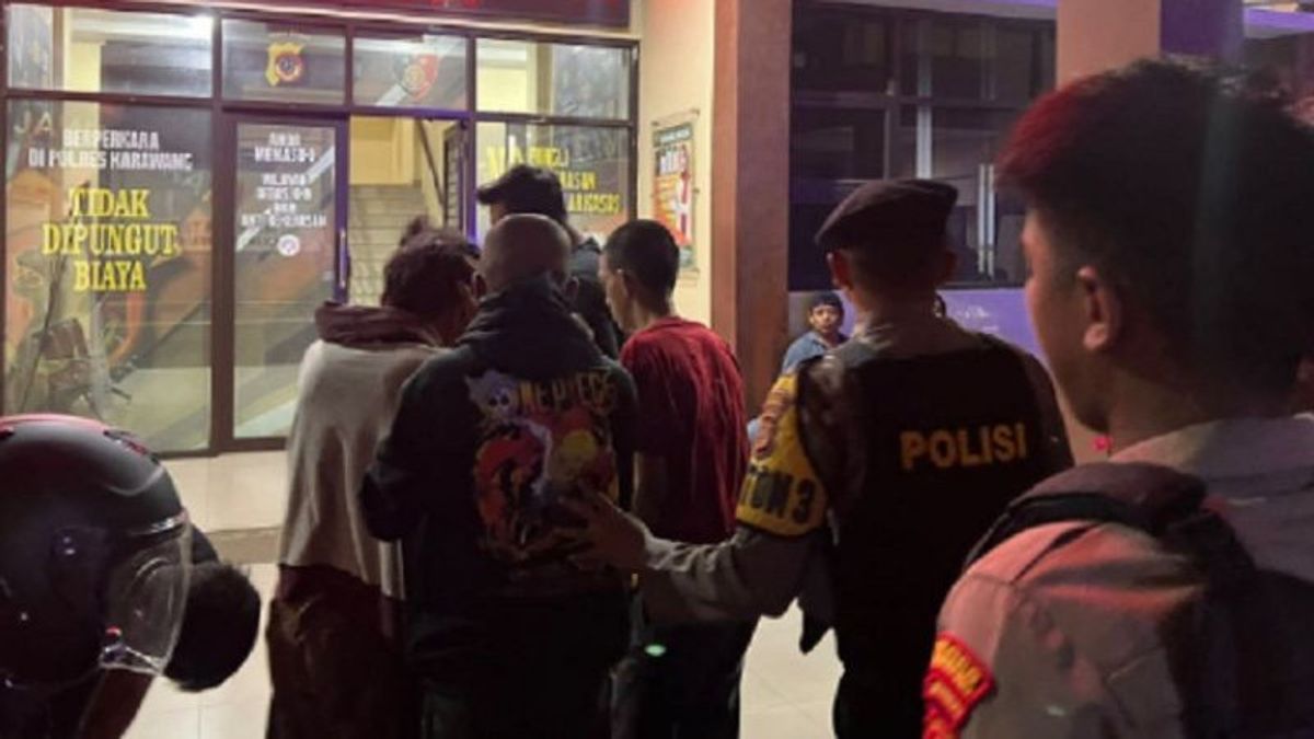 Melakukan Tawuran Dengan Geng Lain, 4 Pemajab Bring Celurit Langsung Diciduk Polres Karawang