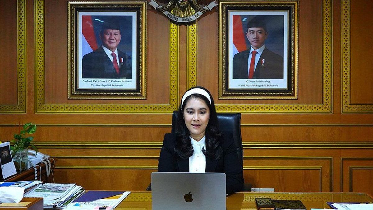 الوزيرة إيسانا تكشف عن المرأة ركيزة نجاح إندونيسيا الذهبية 2045