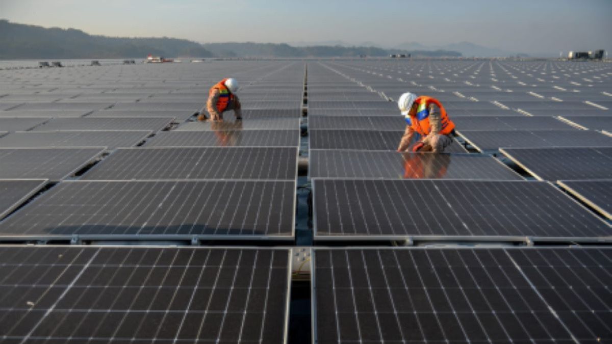 L’Association d’énergie solaire qualifie les panneaux de toit de centrale nuisible pour les maisons