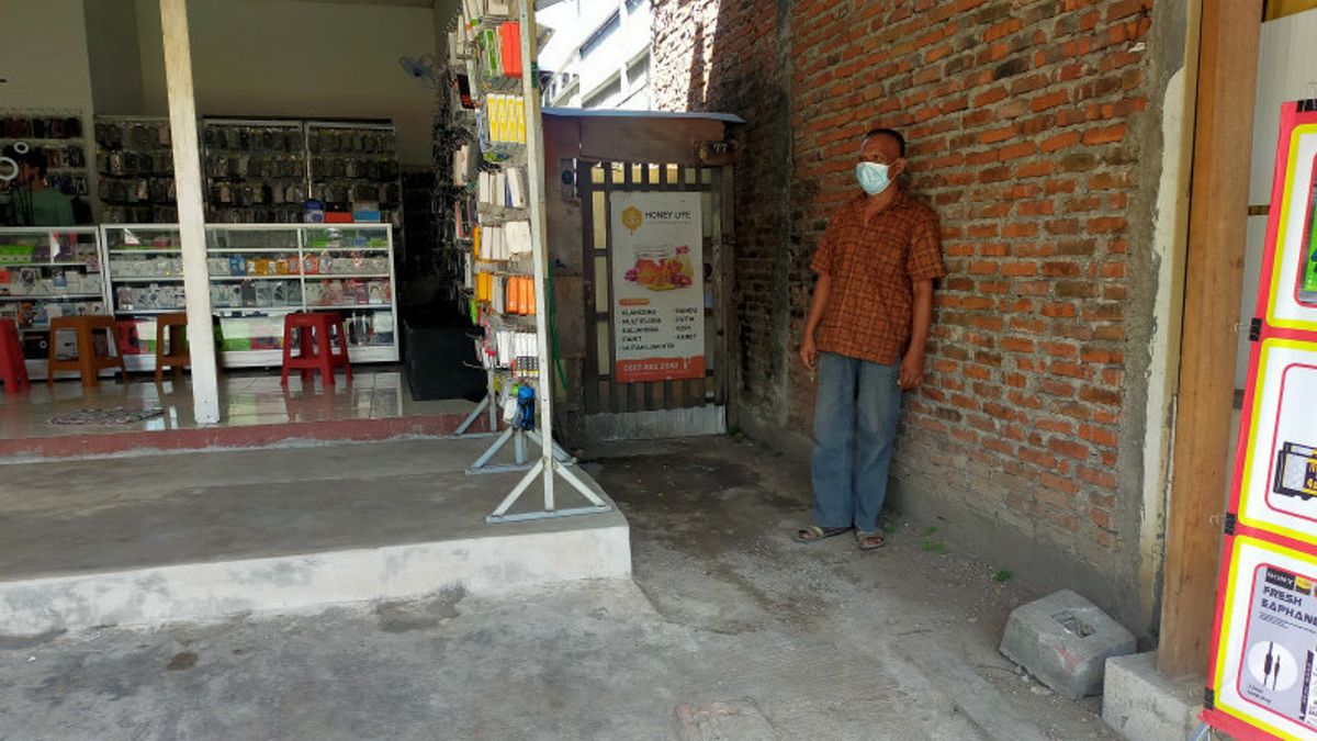 Suspected Terrorist In Sidoarjo Arrested By Densus 88, Often Sends Bread To Residents And Buys And Sells Honey