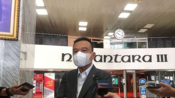 佐科威已派出Surpres，Sufmi Dasco Said Dpr将在未来讨论ITE法律的修订