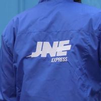 病毒！ JNE老板与Rizieq合影留念