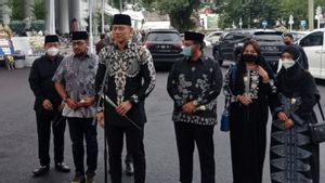 Dekati Ridwan Kamil Saat Takziah ke Bandung, AHY Berbisik: Saya Rasakan Apa yang Kang Emil dan Teh Atalia Rasakan  