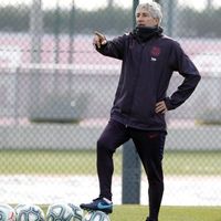 Quique Setien Tak Pernah Kalah di Santiago Bernabeu