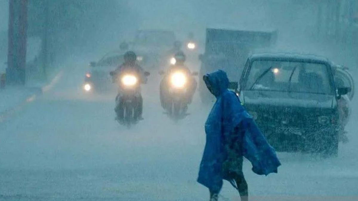 アラート!25の州は今日雷を伴う急激な雨に見舞われるでしょう