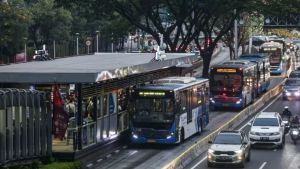 Demo Buruh di DPR, Transjakarta Alihkan Sejumlah Rute Layanan  