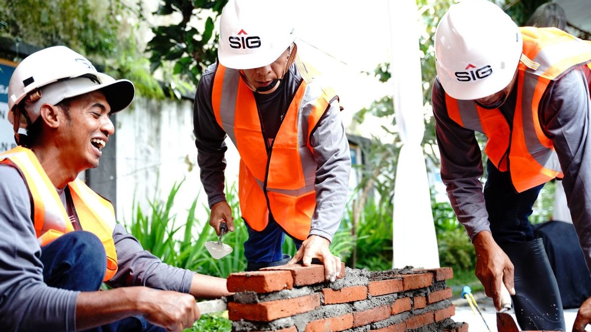 Catat Rekor MURI, SIG Gelar Pelatihan dan Sertifikasi 500 Ahli Bangunan di Lima Provinsi