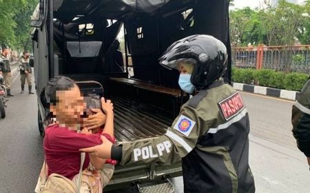 Jelang Idulfitri Satpol PP Surabaya Gencar Tangkap Pengemis dan Pengamen